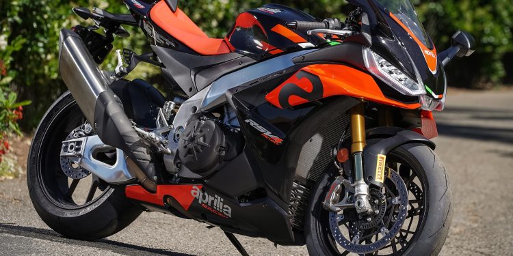 Aprilia RSV4 Price and complete Review In Pakistan..