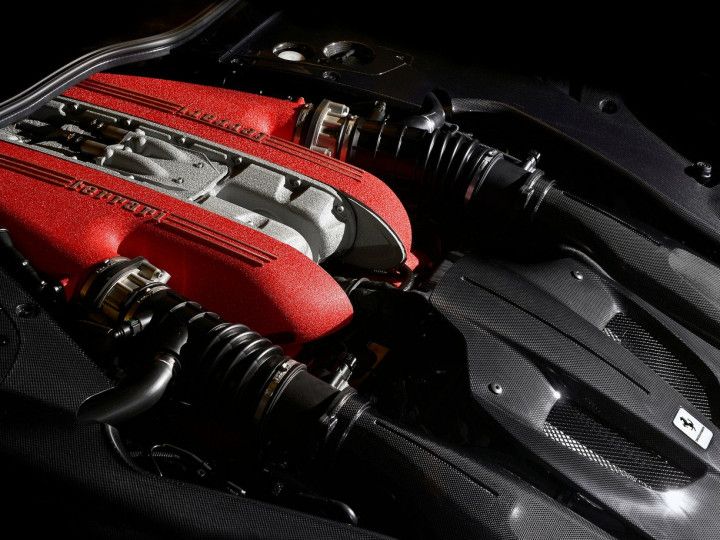 Ferrari Purosangue powertrain and Driving Dynamics