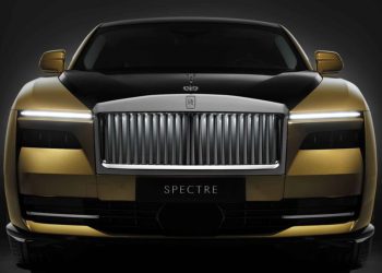 First Ultra-Luxury Electric Rolls-Royce Spectre