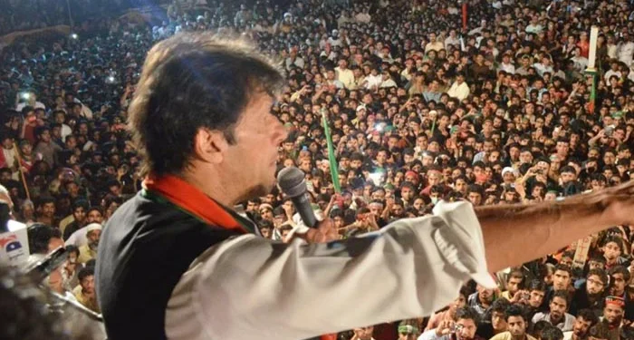 PTI’s Long March Route Stuck Thousands in the Traffic Jam