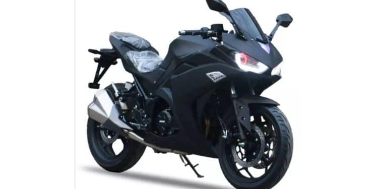 A Fast Speed Motorbike OW R3 400cc 2022