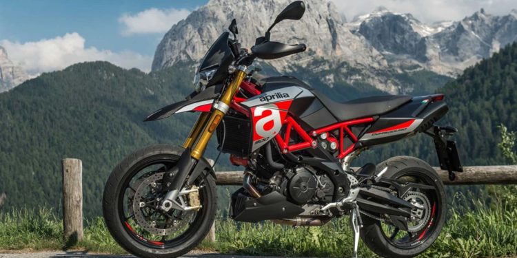 Adventure Riding Aprilia Dorsoduro 900