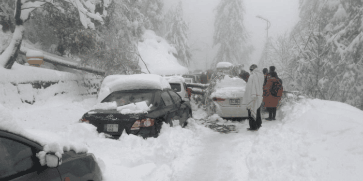 Only 8,000 cars will be permitted in Murree