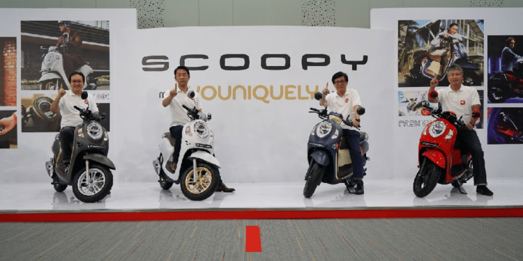 Honda Automatic Scooter Scoopy Price Compete Suzuki GSX 125