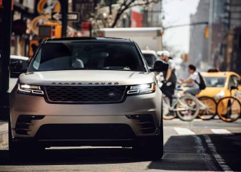 Range Rover in City