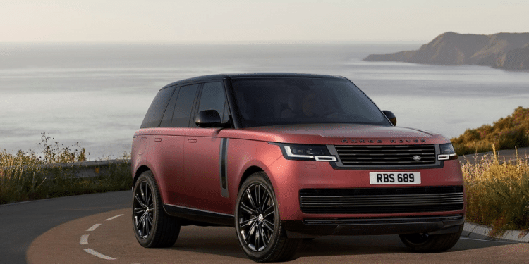 The First Range Rover 2023 in Pakistan Goes Viral