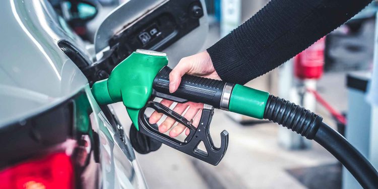 Pakistani Government Sets To Announce New Petroleum Prices From April, 01