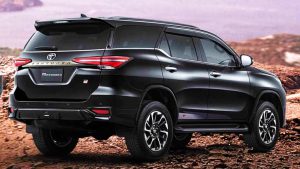 Fortuner GR-S back look