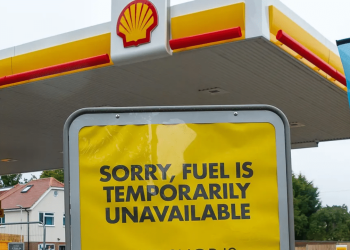 Fuel Shortage In Major Cities of Pakistan Due to Riots