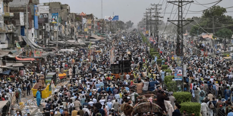 Roads Are Blocked In Lahore Due To Protest
