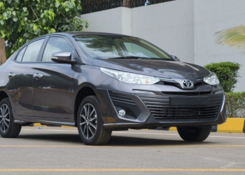 Toyota Yaris Aero Booking and Delivery