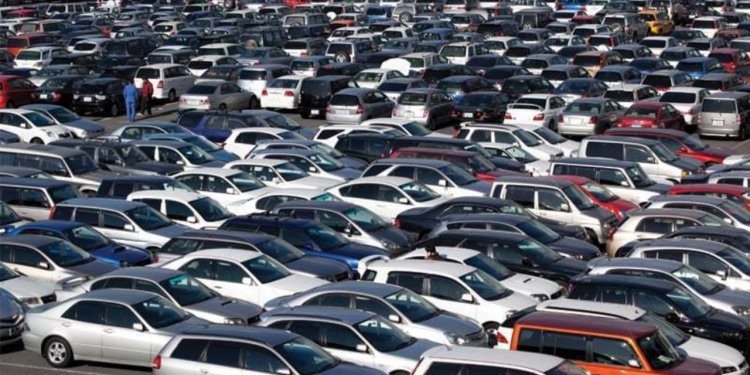 Govt Rejects To Raise Custom Duties On Cars