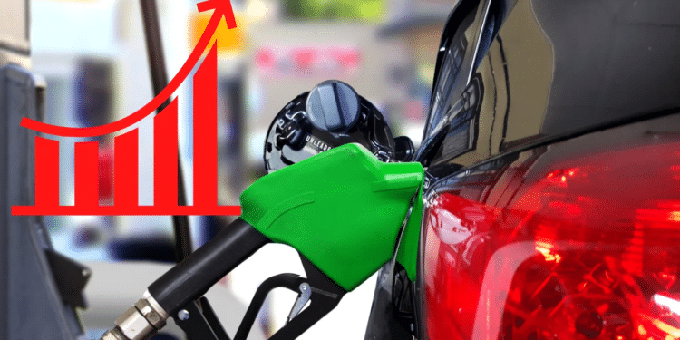 Petrol Price In Pakistan Cross Over Rs.300Liter