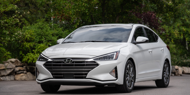 New Year Offer – Hyundai Elantra Free Registration